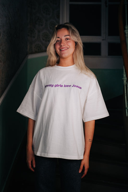Shirt pretty girls love Jesus